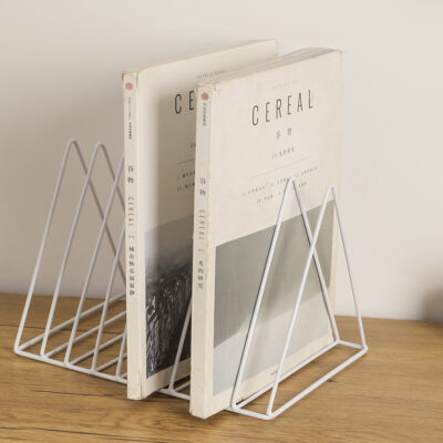 Organizador de Metal con Forma de Triángulo